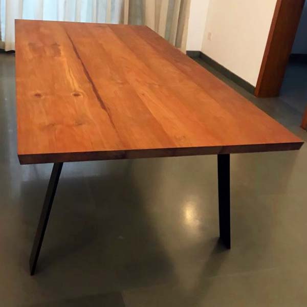 30 mm top plate Teakwood, with metal legs bottom